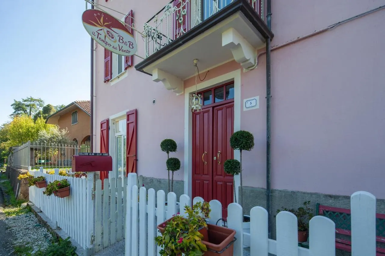 B&B Il Tempo Del Vento In Front Of The Castle Tresana 3*,  Italy