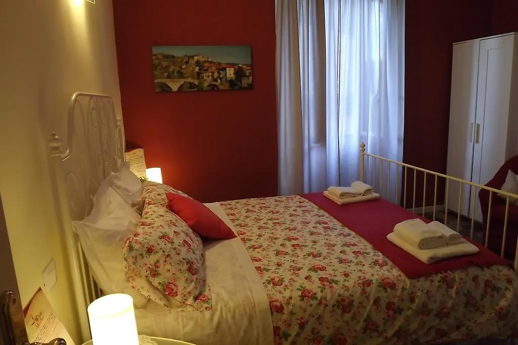 Bed & Breakfast B&B Il Tempo Del Vento In Front Of The Castle Tresana