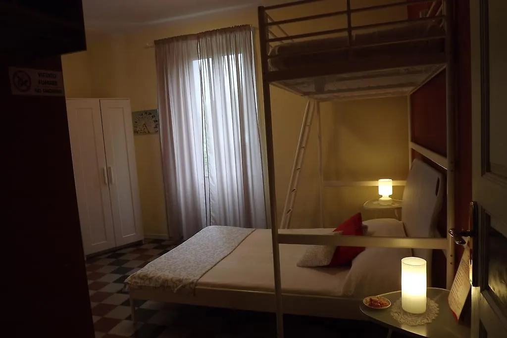 *** Bed & Breakfast B&B Il Tempo Del Vento In Front Of The Castle Tresana Italy